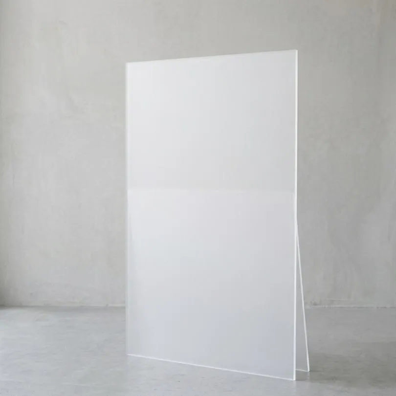 [6024] Acrilico BLANCO 425 Translucido MASTERFLEX  122 x 244 cm - 3 mm Espesor